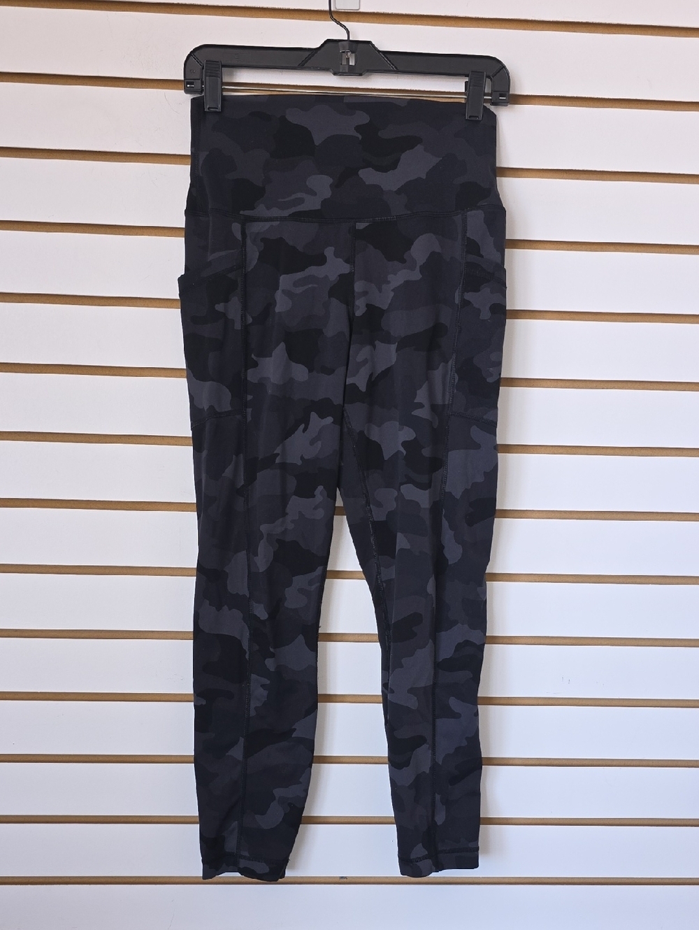 90* By Reflex Women’s Ankle-Length Camo Leggings in Black & Gray